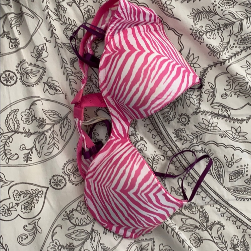 BRAND NEW, never worn ARIE BRA SIZE 34A